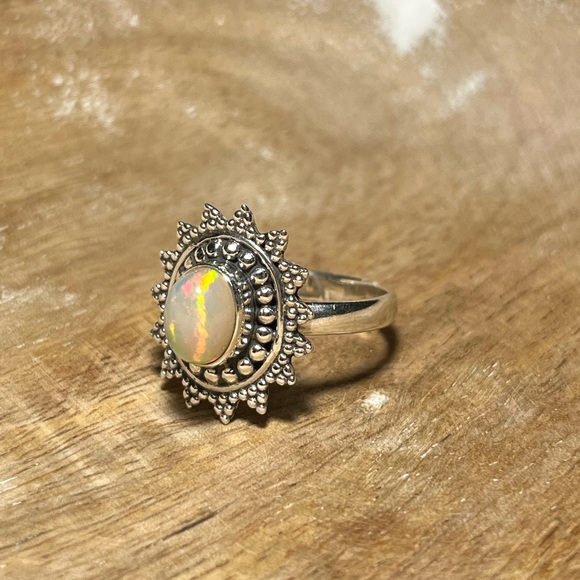 Natural Ethiopian Opal 925 Sterling Silver Ring - Picture 5 of 15